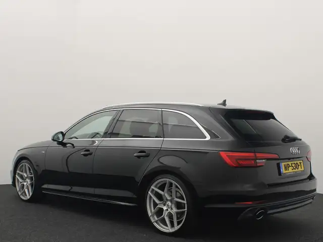 Audi A4 view 3