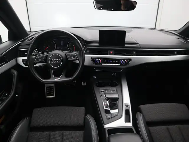 Audi A4 view 8