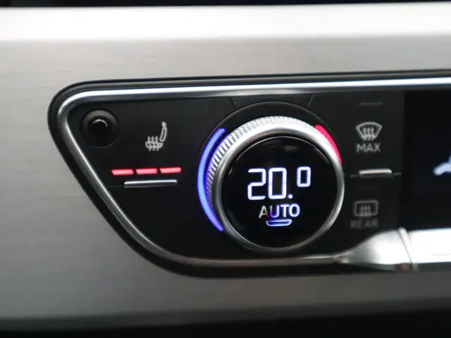 Audi A4 view 14