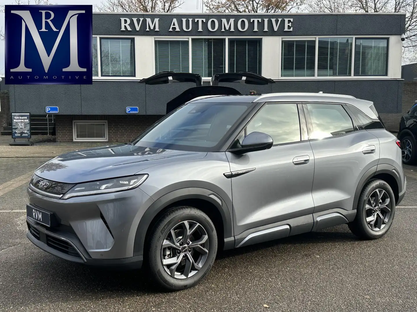 BYD Atto 2 Boost 45 kWh VAN: €32.900,- VOOR: €30.770,- UW EIN - 1