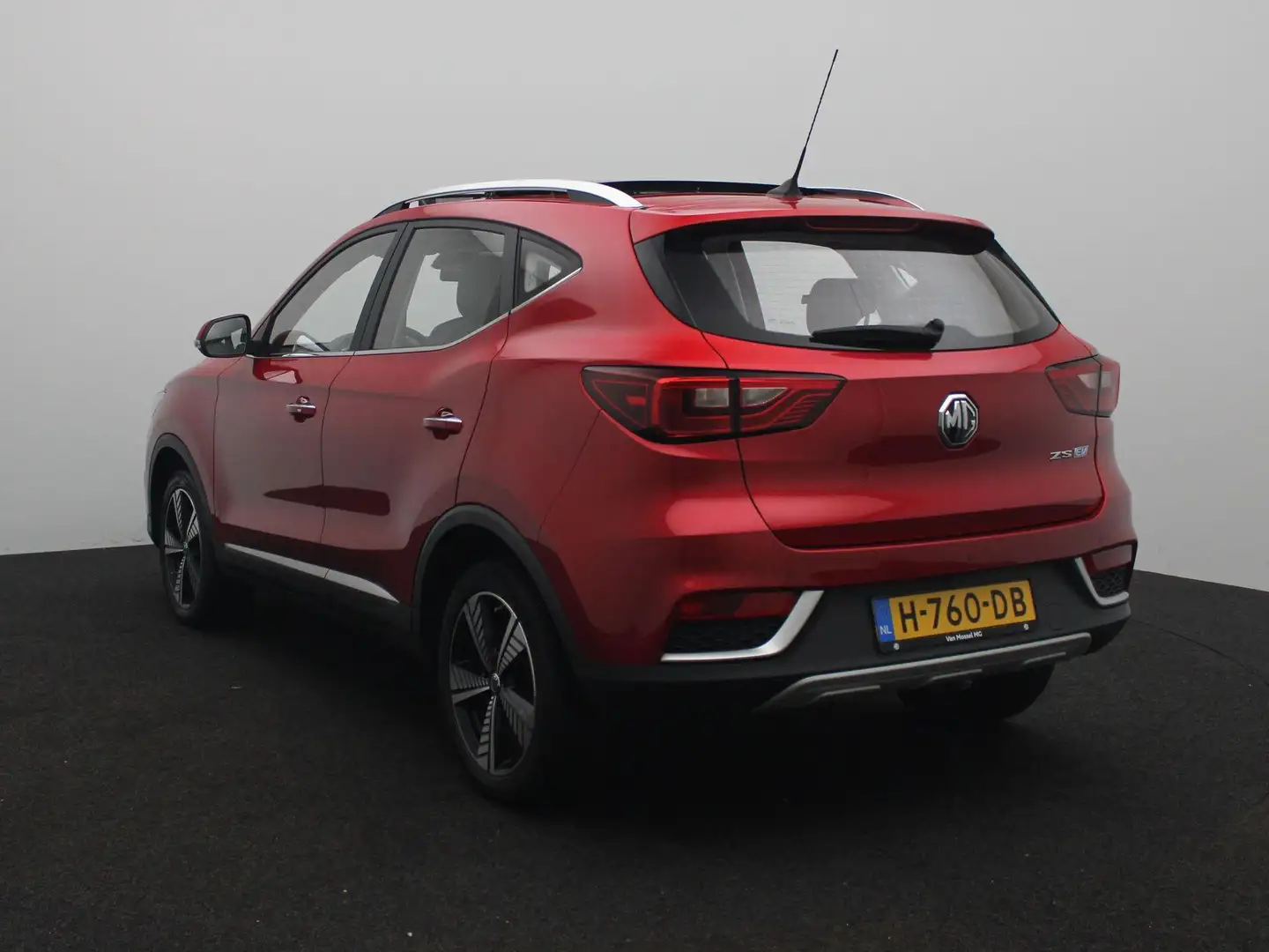 MG ZS MG EV Luxury 45 kWh | Leder | Navi | Panoramadak | Roşu - 2