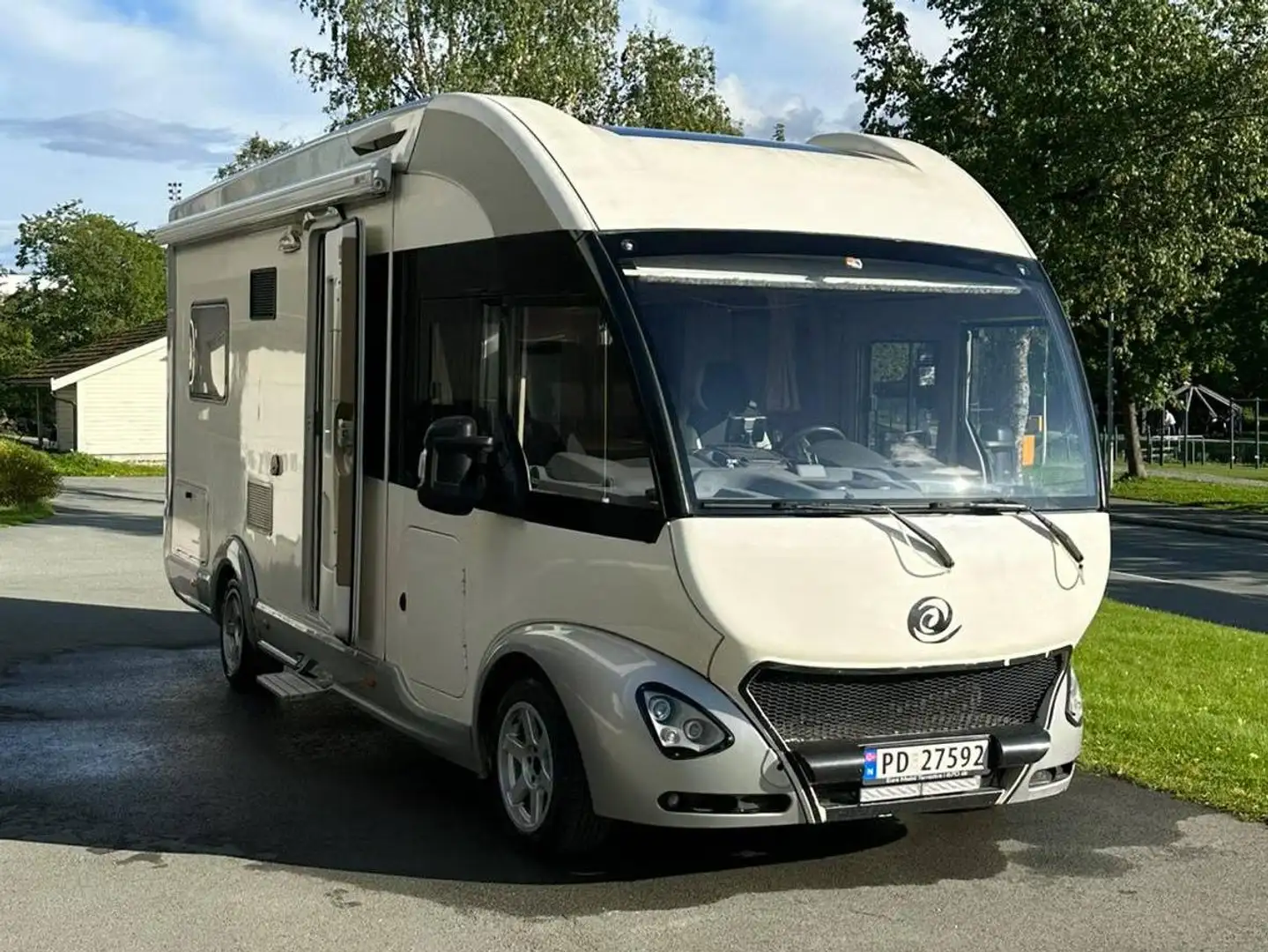 Caravans-Wohnm Euramobil Terrestra TI 670 SB 2008 Weiß - 2