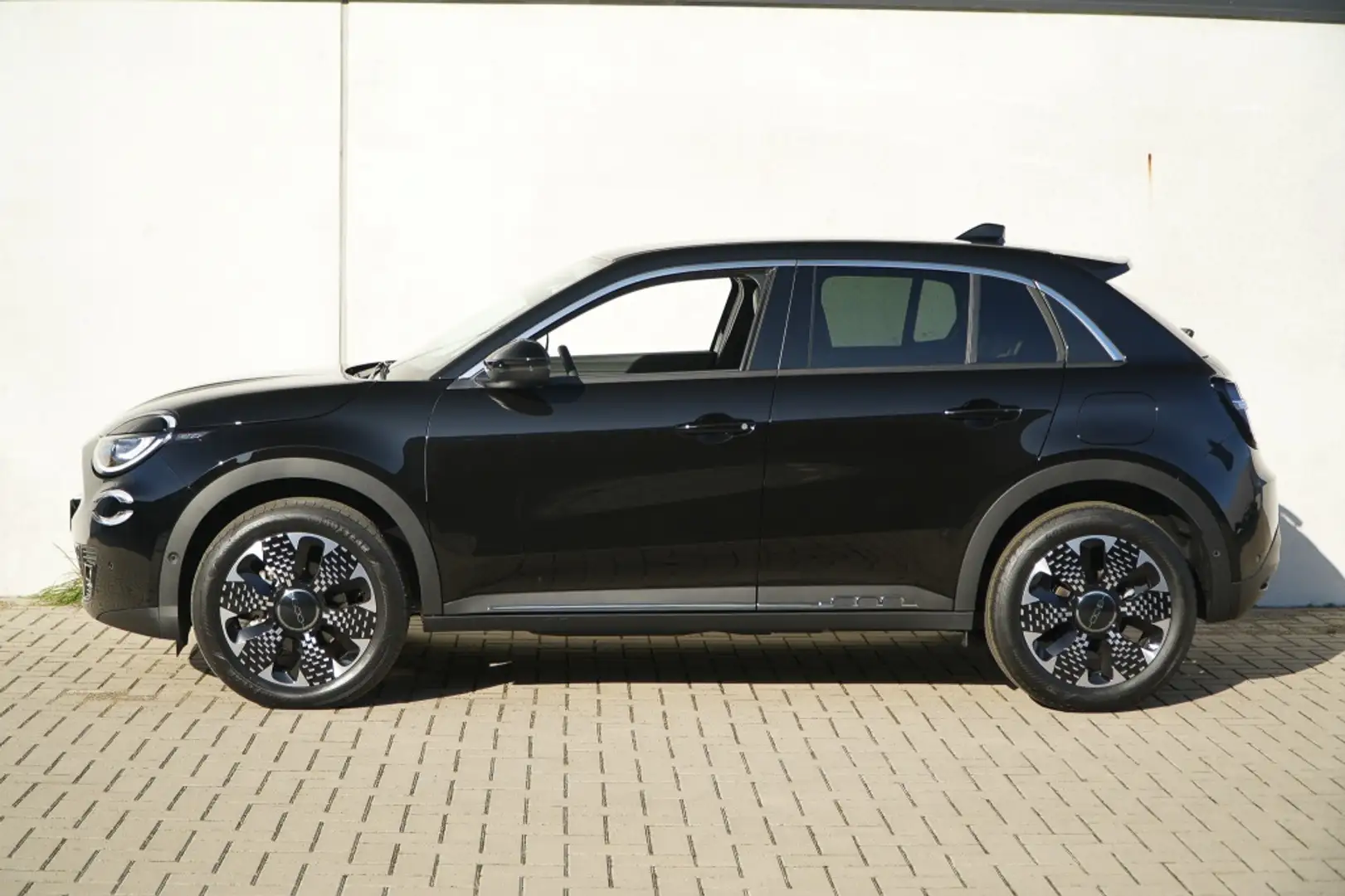 Fiat 600 1.2 Hybrid 136 PK La Prima | Navi | Camera | Carpl Zwart - 2