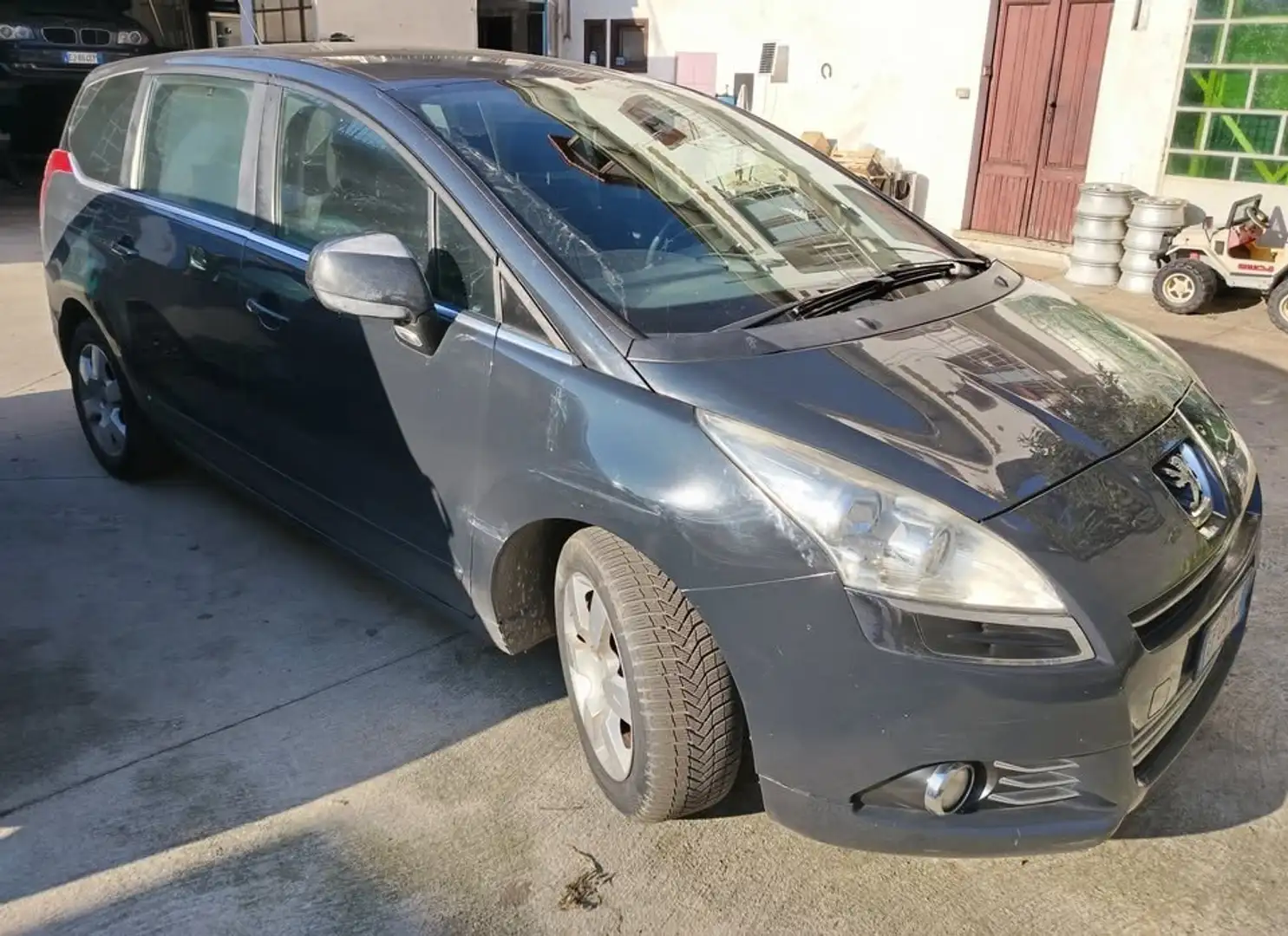Peugeot 5008 5008 I 2011 1.6 hdi 8v Active (tecno) 112cv - 2