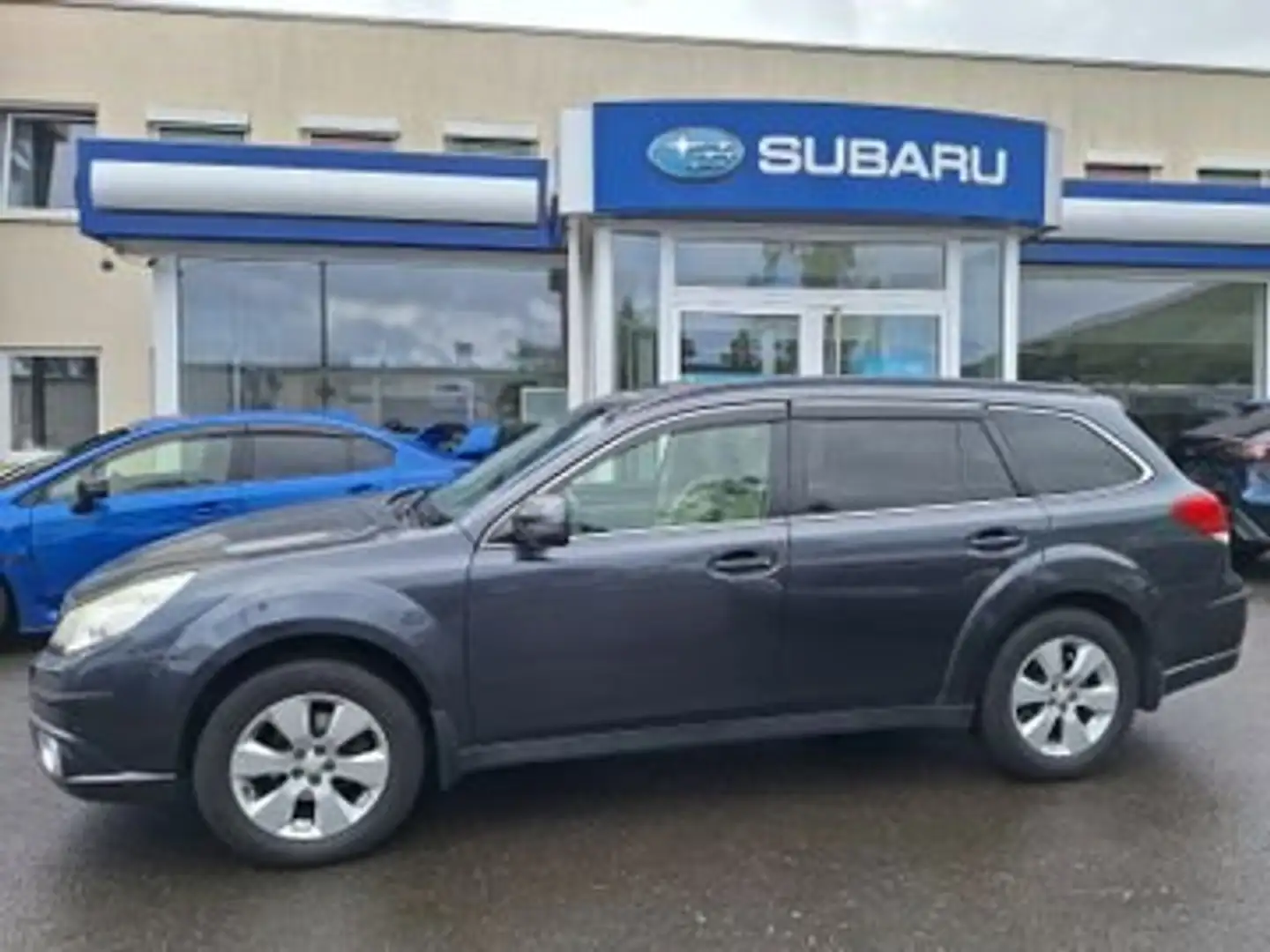 Subaru OUTBACK 2,5 CVT TOP! VOLL*LEDER*NAVI*SD*AHK*1.Hd Gris - 2