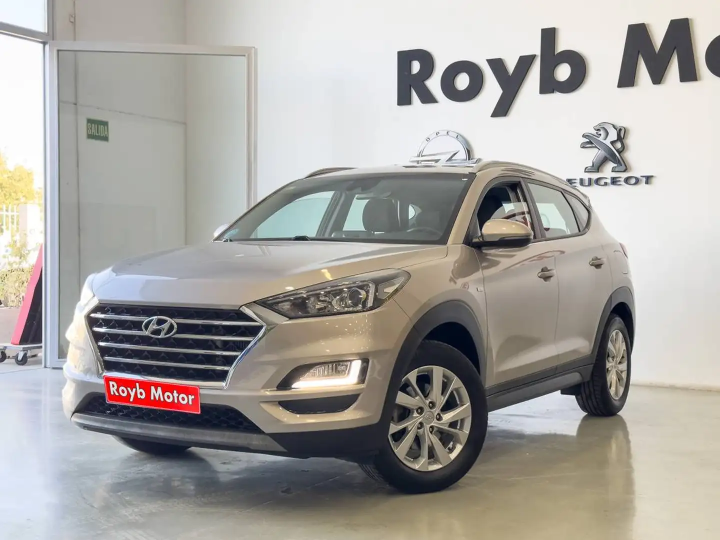 Hyundai TUCSON 1.6CRDI Essence 4x2 Plateado - 2