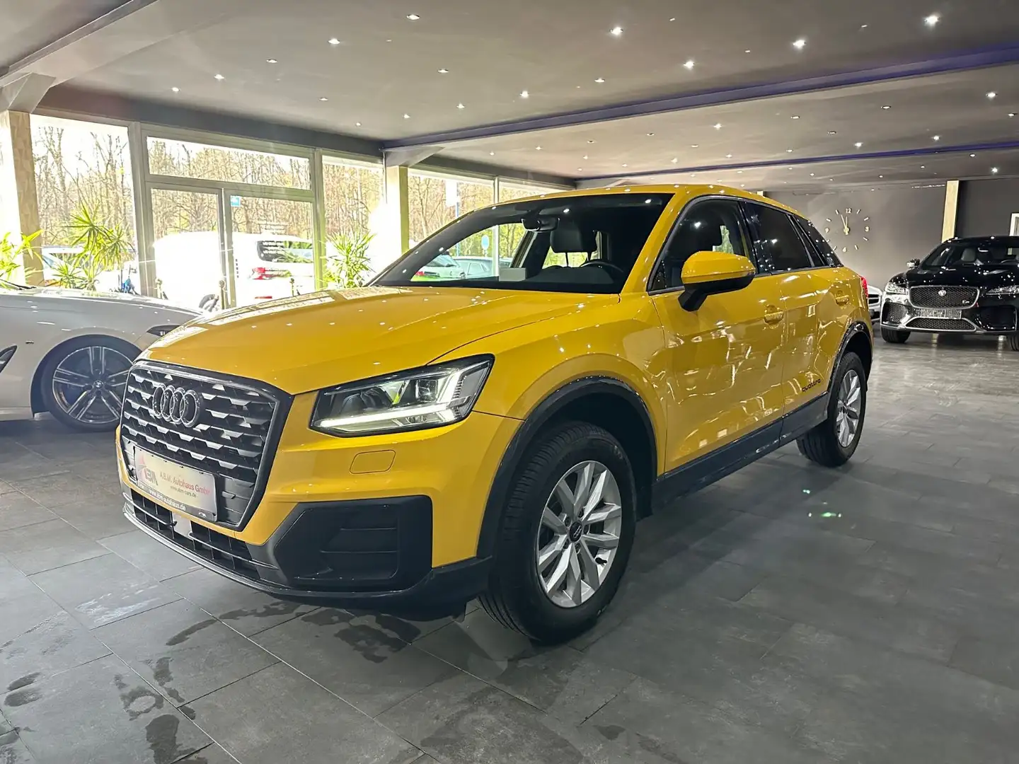 Audi Q2 1.6 TDI Sport /LED / PDC / Tempomat Jaune - 1