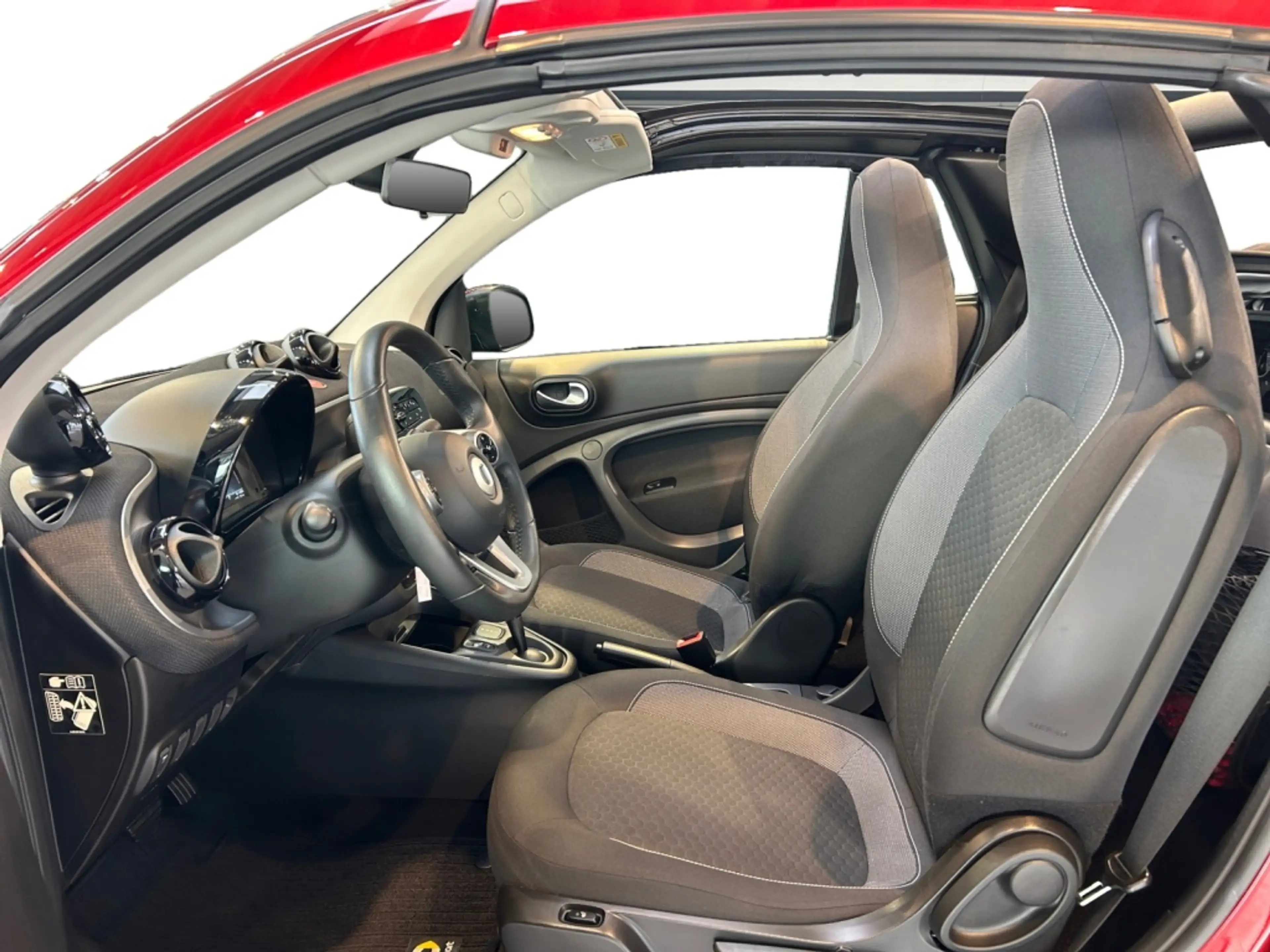 smart forTwo EQ  cabrio passion AUT+SHZ — photo 8