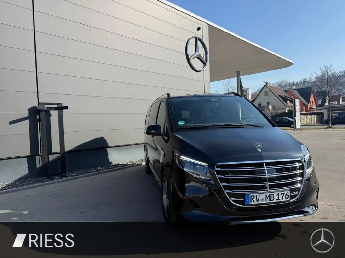 Mercedes-Benz V 300 d EXCLUSIVE MOPF ALLRAD AHK/Pano/Monobloc Schwarz - 2