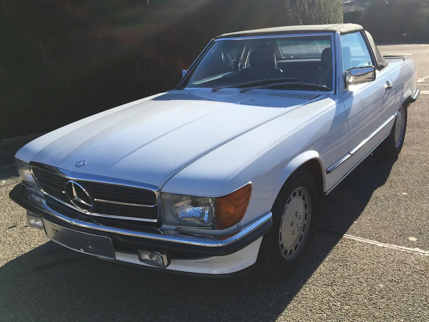 Mercedes-Benz SL 560 280PS - kraftvoller V8 Motor Weiß - 2