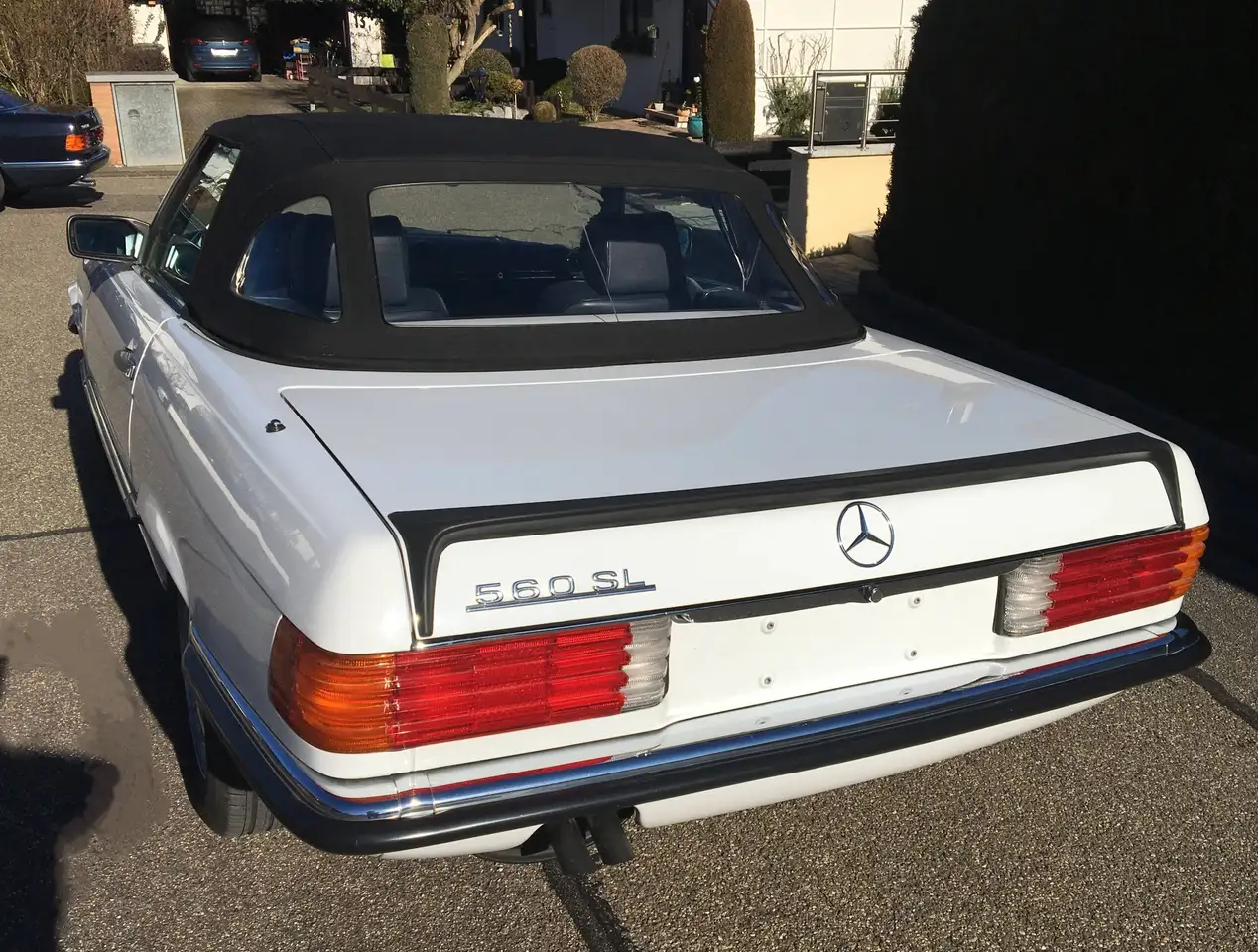 Mercedes-Benz SL 560 280PS - kraftvoller V8 Motor, foto 6