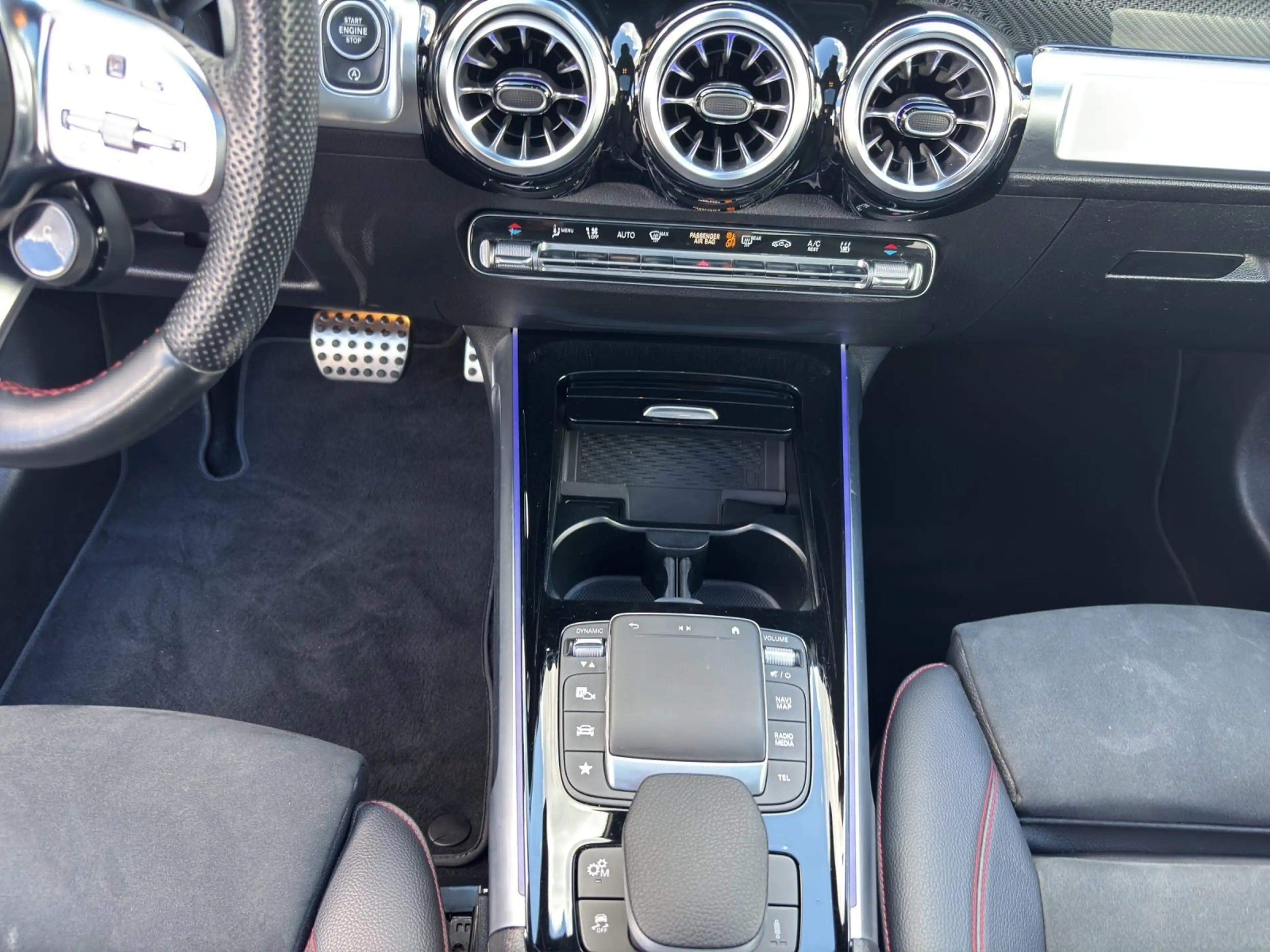 Mercedes-Benz GLB 35 AMG GLB35 AMG Pano DISTR Standh AHK Burm MLED 7-Sitz — photo 10