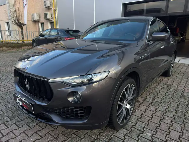 Maserati Levante GRANSPORT (275 cv) ZF 8 *TETTO PANORAMICO APRIBILE*