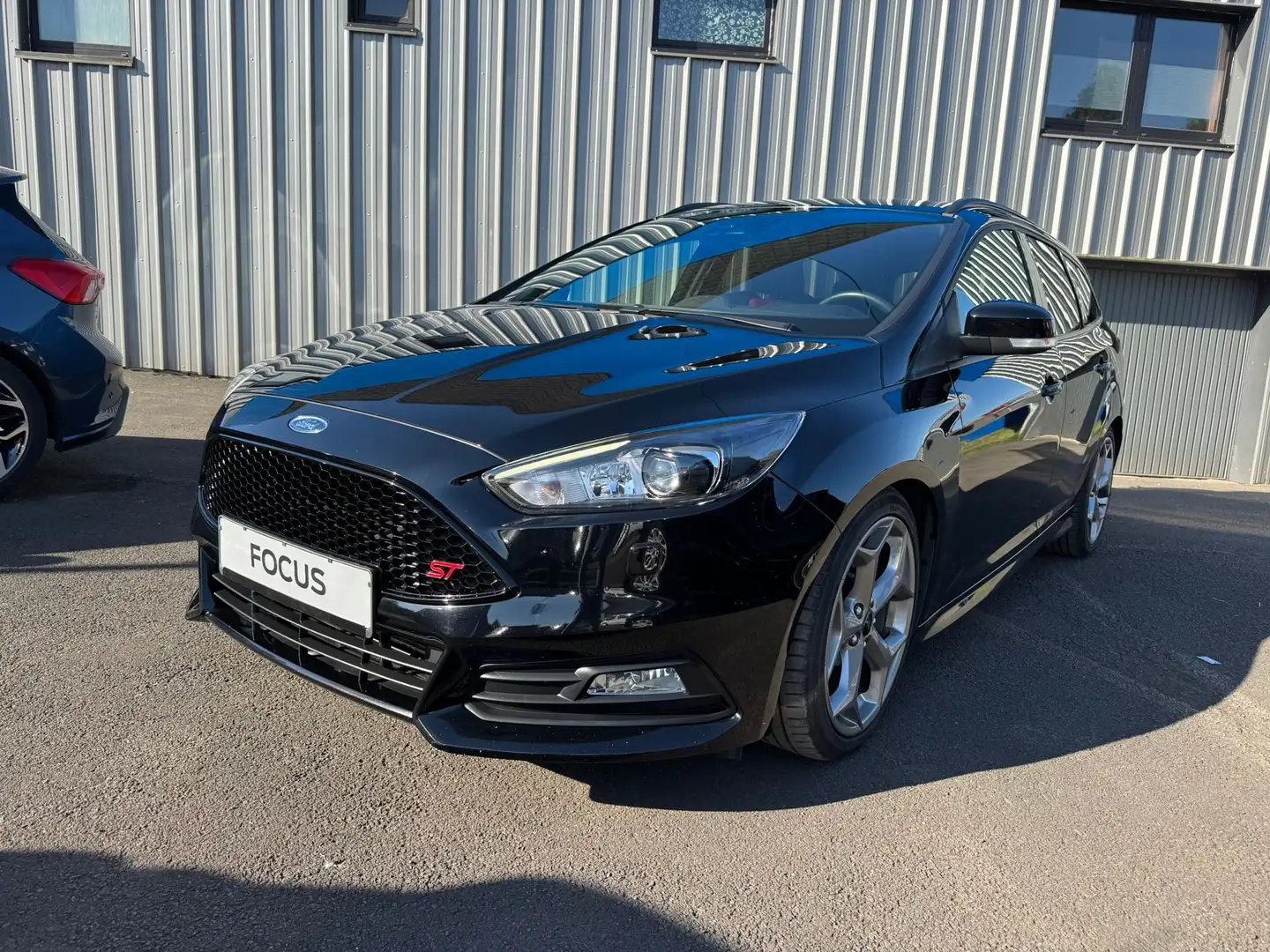 Ford Focus ST Schwarz - 1
