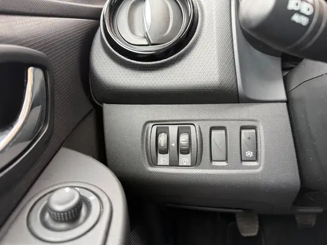 Renault Clio view 22