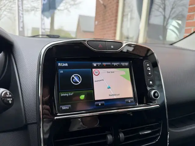 Renault Clio view 15