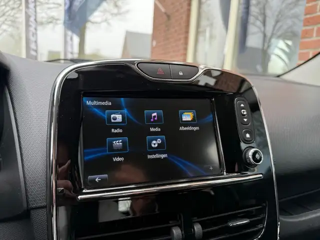 Renault Clio view 28