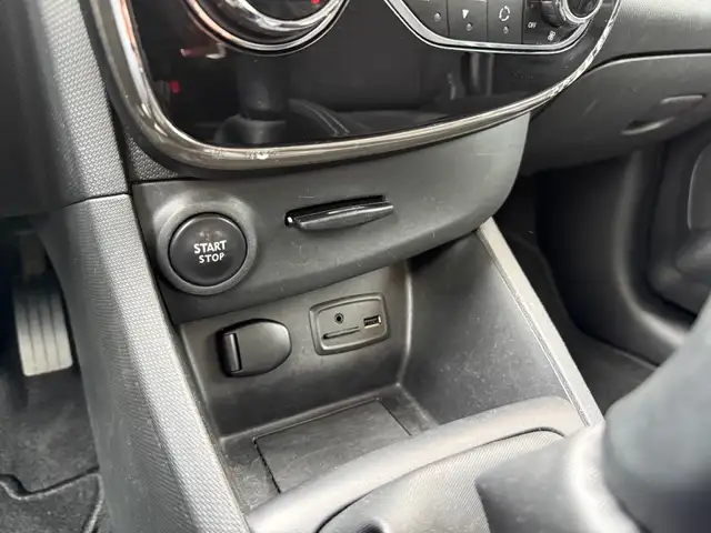 Renault Clio view 17