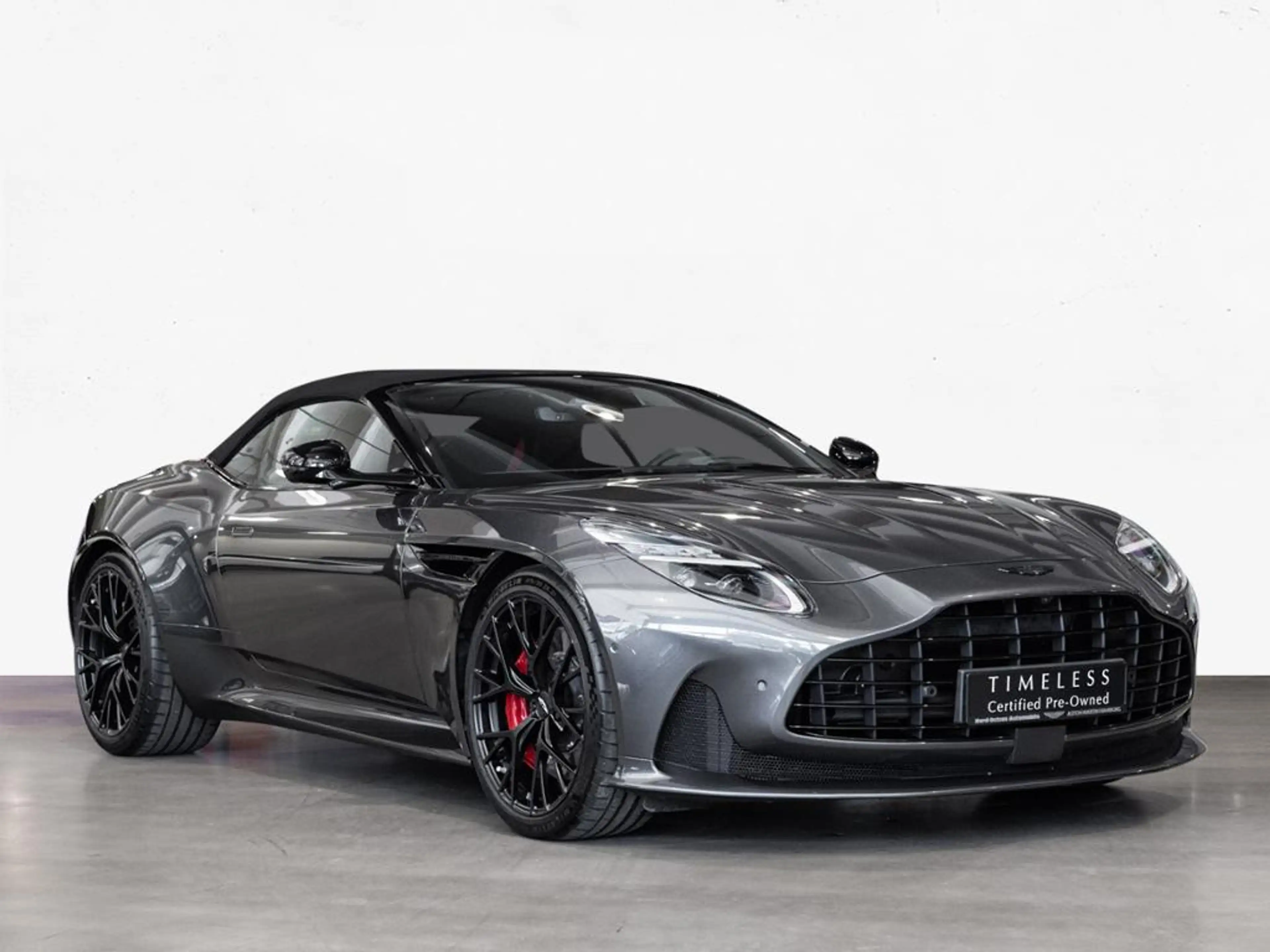 Aston Martin DB12 Volante Aston Martin Hamburg — photo 15