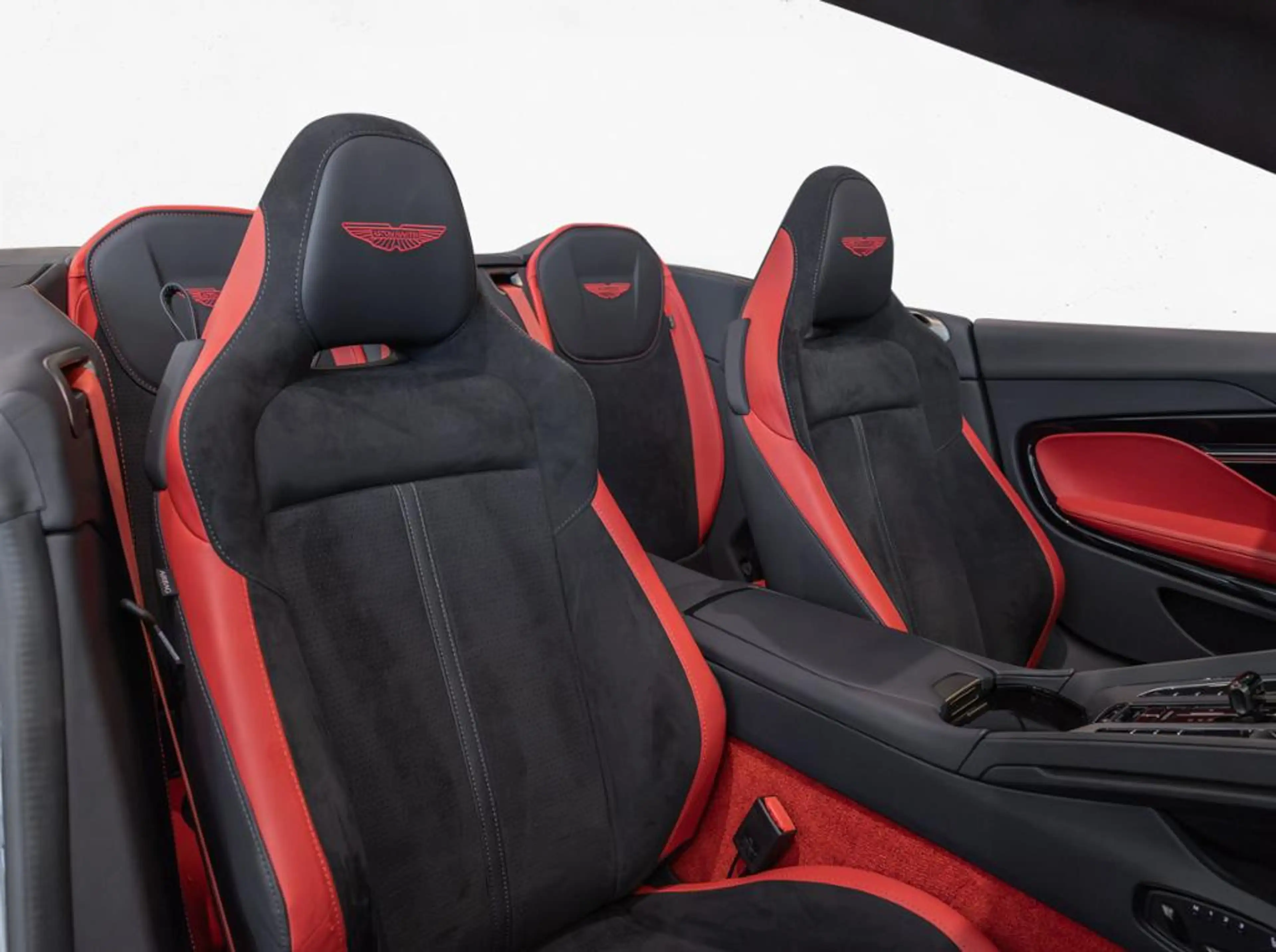 Aston Martin DB12 Volante Aston Martin Hamburg — photo 14
