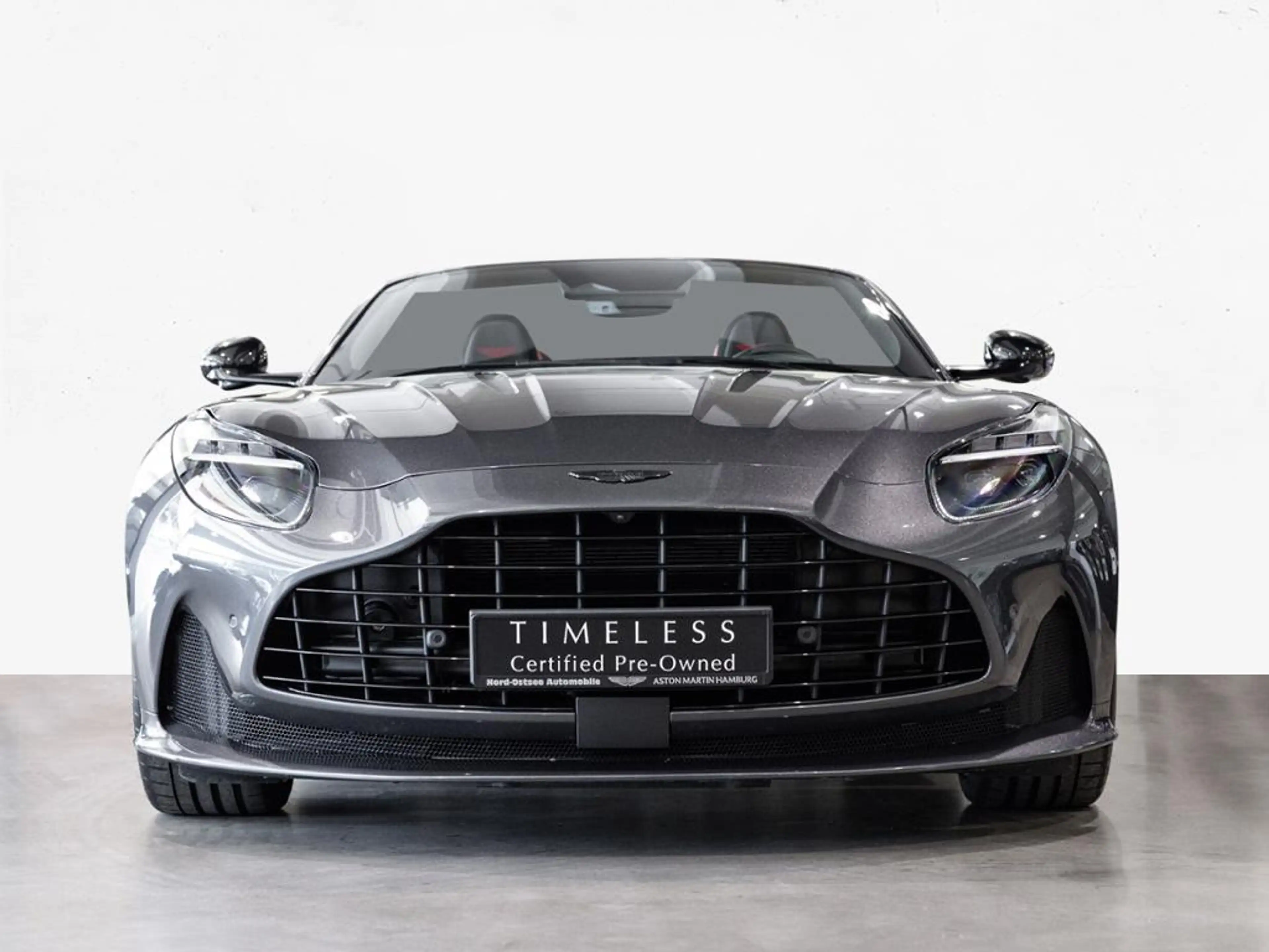 Aston Martin DB12 Volante Aston Martin Hamburg — photo 8