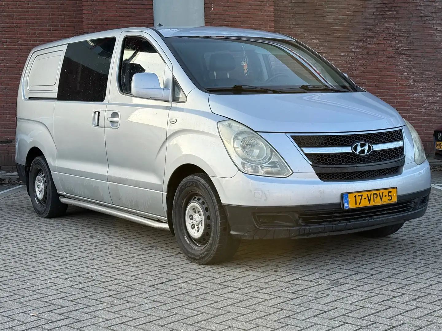 Hyundai H 300 2.5 CRDi Dynamic|DUBBEL CABINE|AIRCO|2XSCHUIFDEUR| Grau - 1