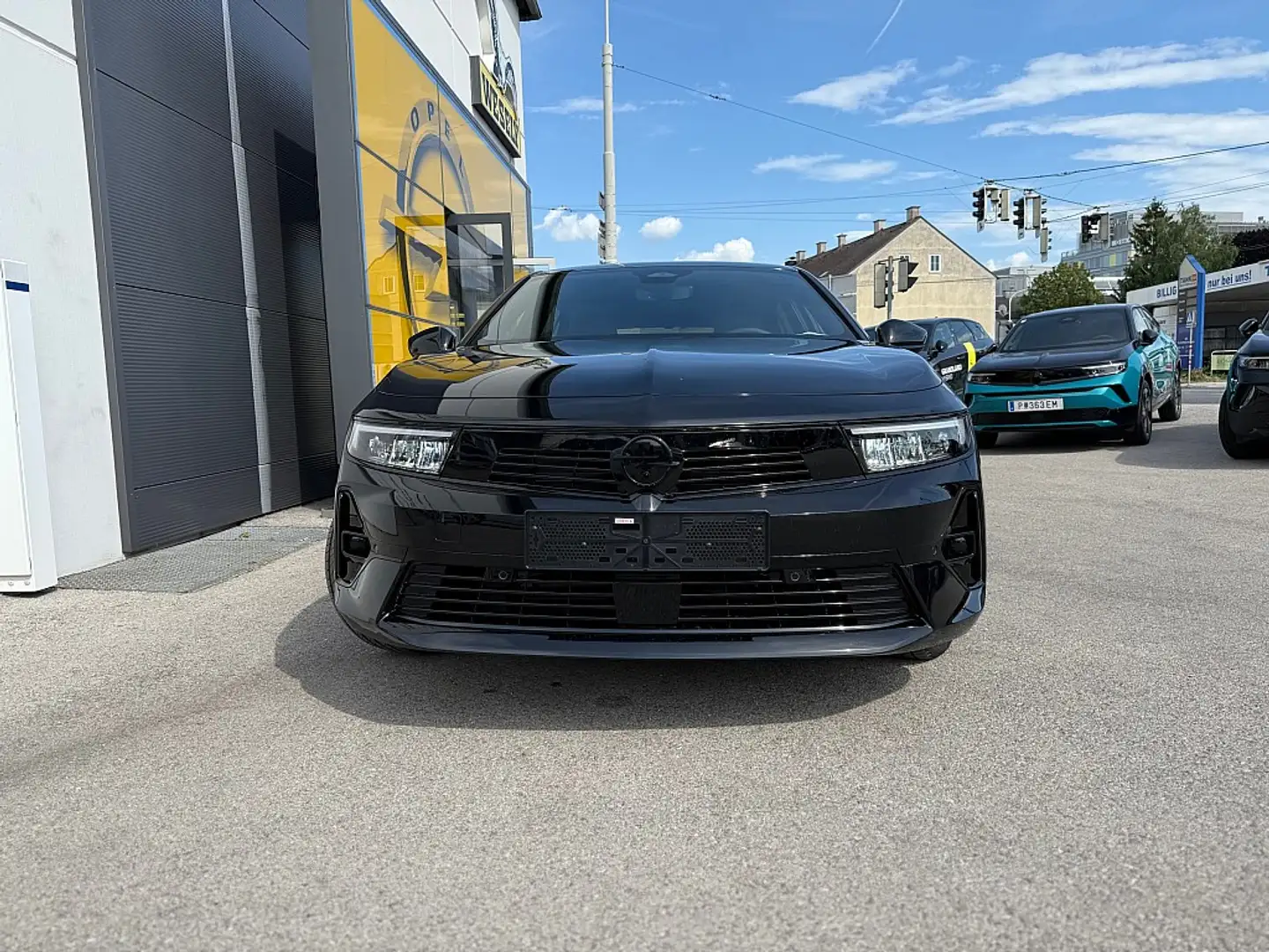 Opel Astra 1,2 Turbo GS Nero - 2
