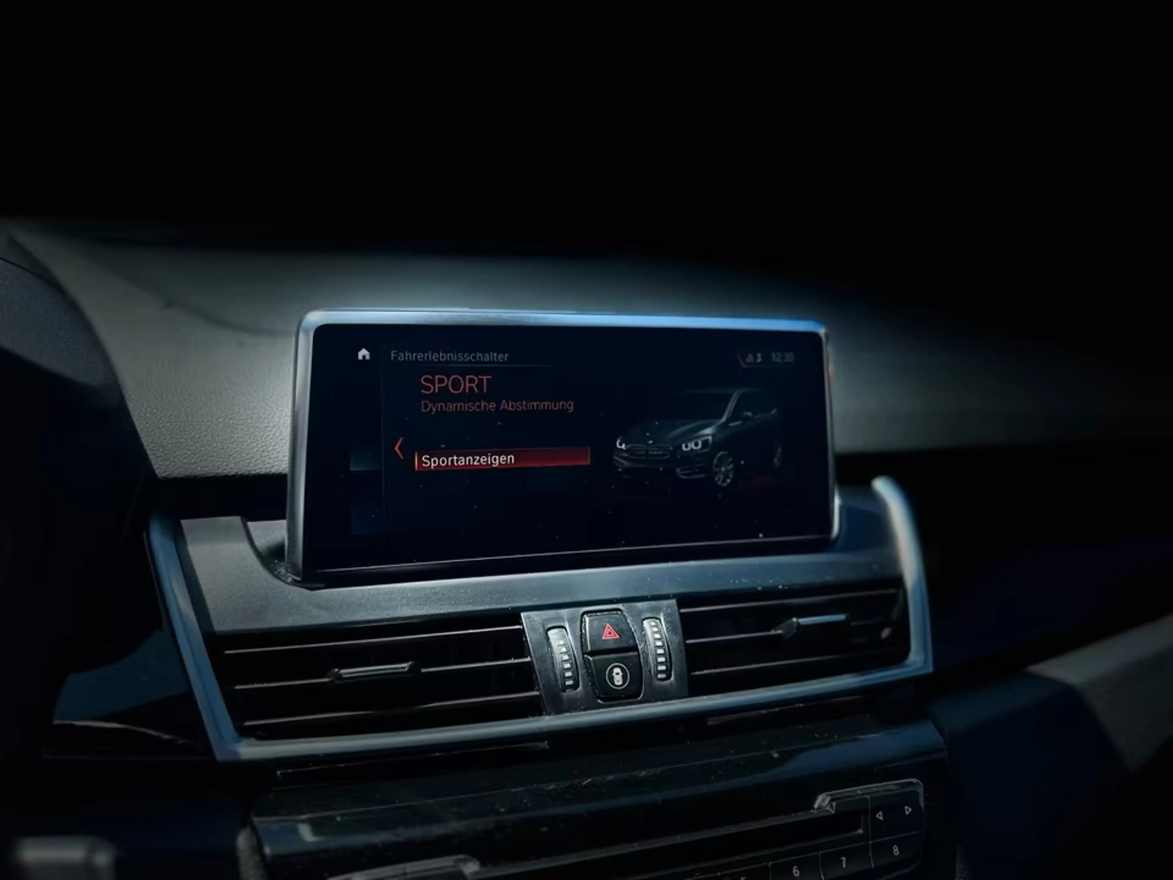 BMW 220 220 d xDrive Advantage Automatik - 7 Sitzer — photo 13