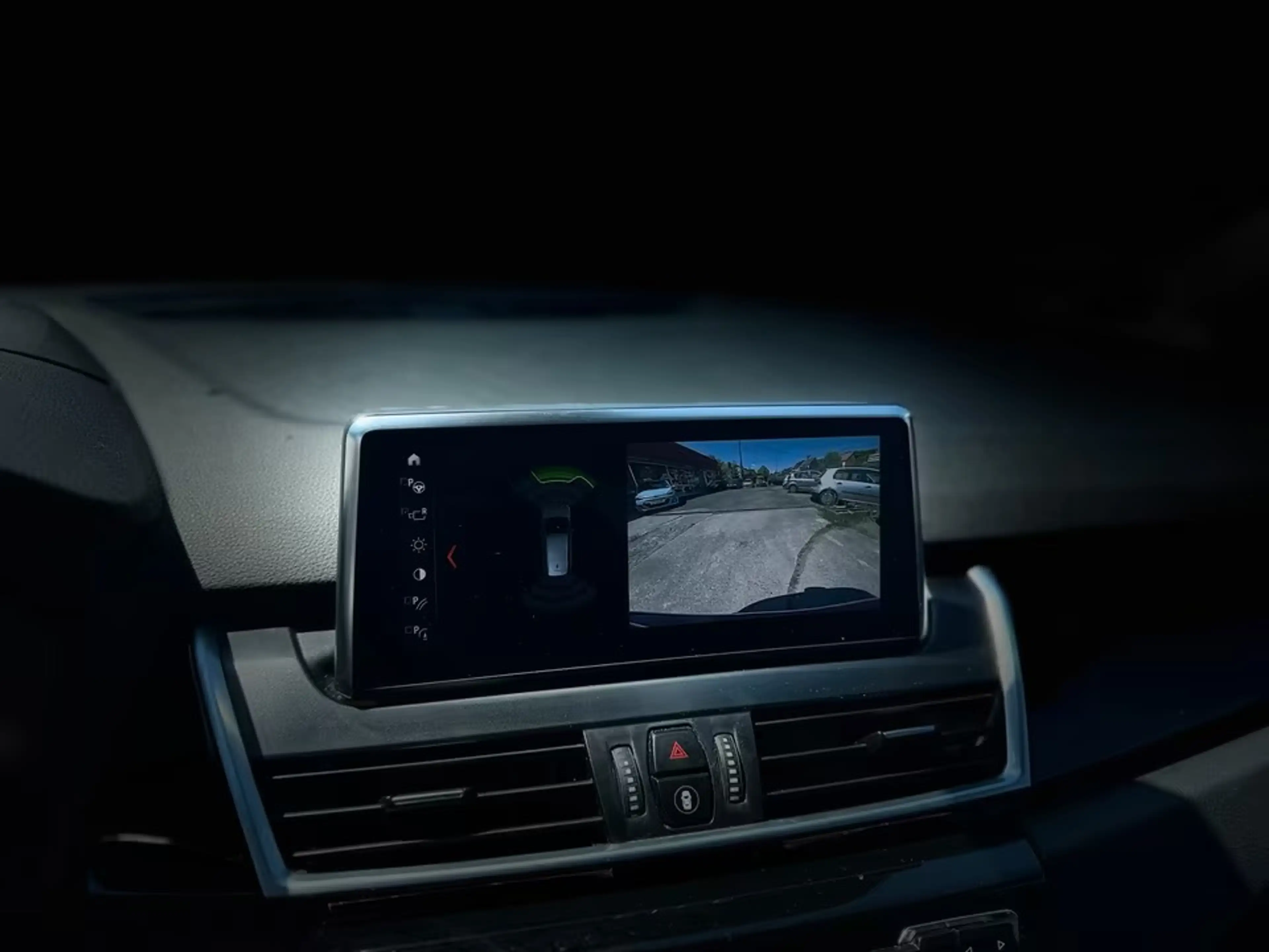 BMW 220 220 d xDrive Advantage Automatik - 7 Sitzer — photo 12
