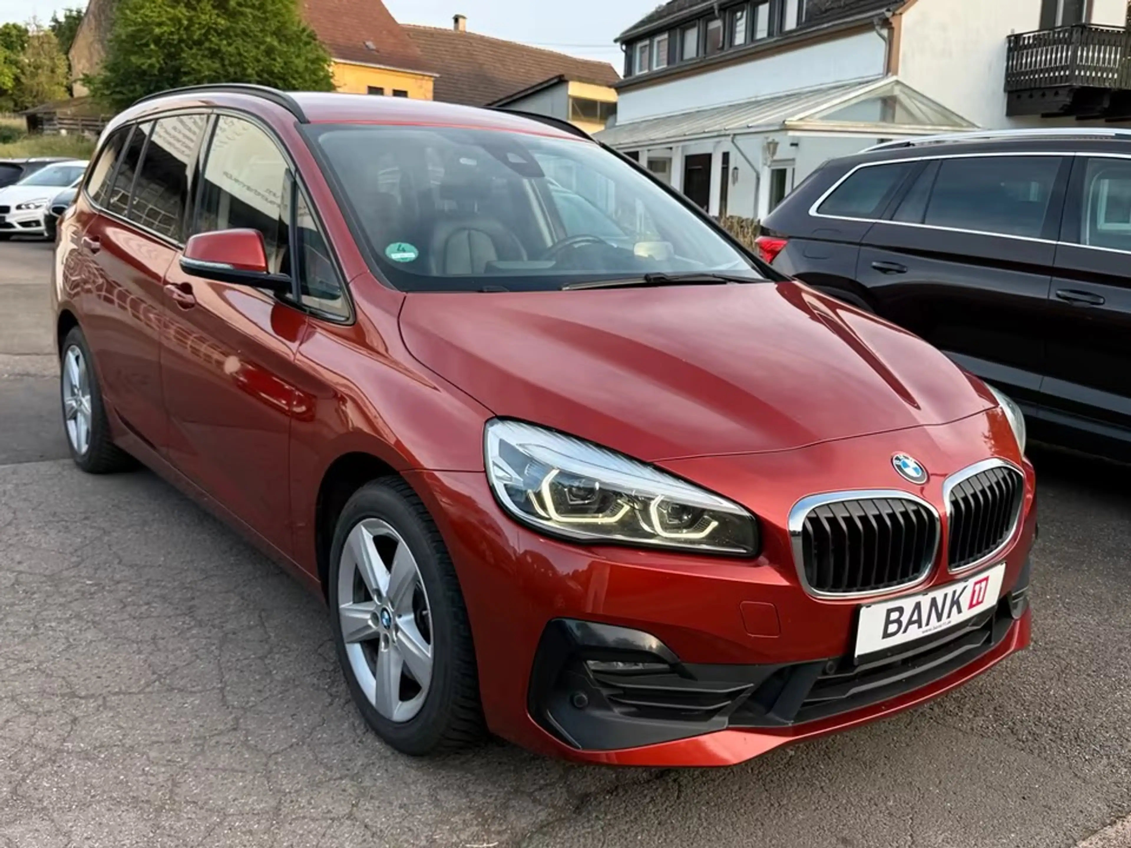 BMW 220 220 d xDrive Advantage Automatik - 7 Sitzer