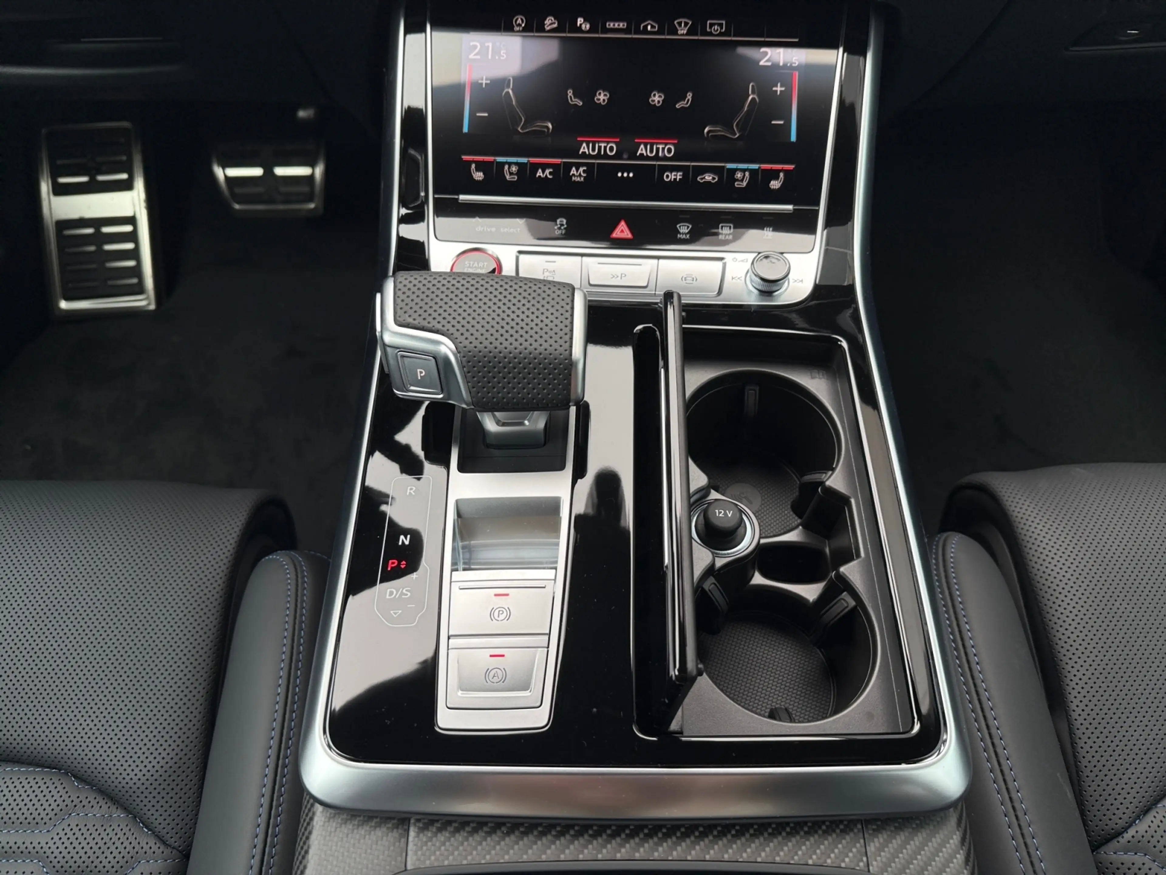 Audi RS Q8 performance AHK Pano Carbon 305km/h HUD Sportabga — photo 15