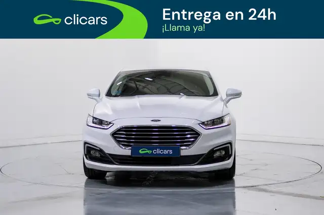 Ford Mondeo view 2