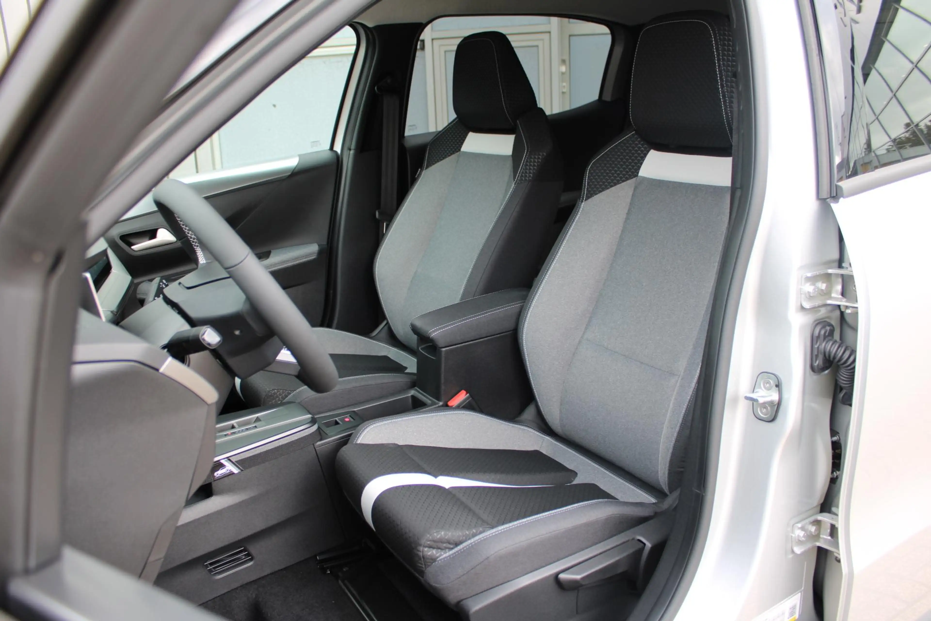 Opel Frontera 1.2 Turbo Hybrid GS | Navigatie | Camera | Cruise — photo 4