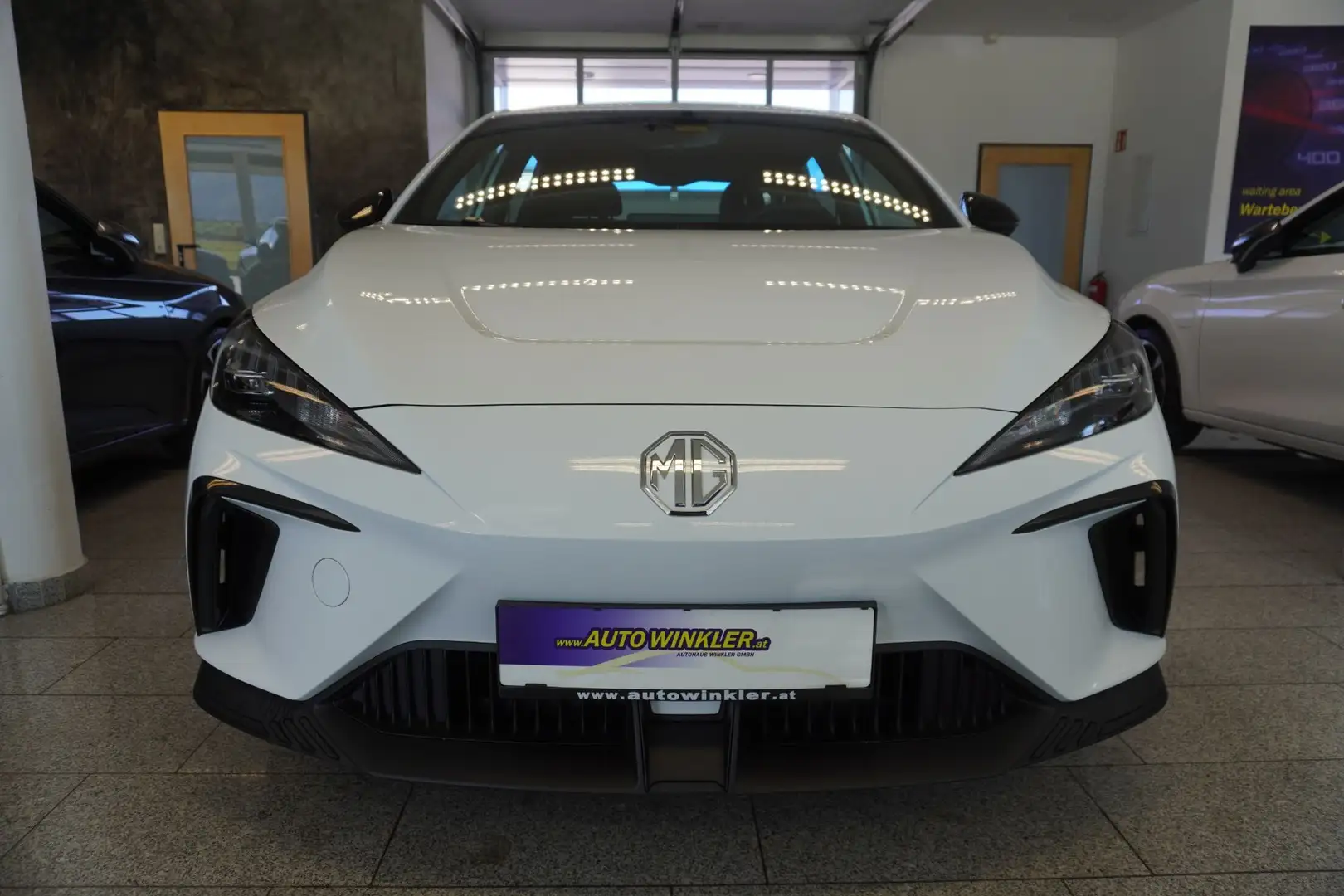 MG MG4 EV 51 kWh LED/Virtual/ACC Blanc - 2