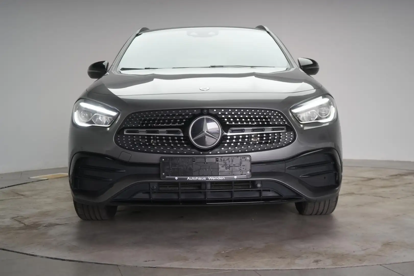 Mercedes-Benz GLA 200 7G-DCT AMG Navi/Temp/Kamera/Lane/Ambient Grijs - 2