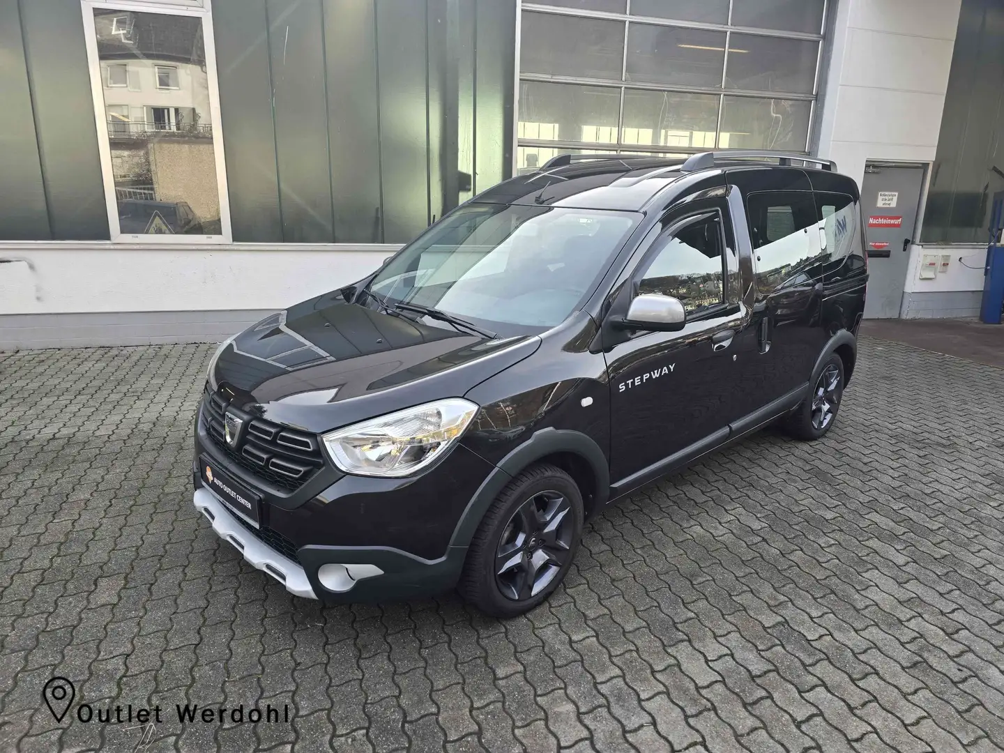 Dacia Dokker Stepway Celebration*KAMERA*AHK*8-FACH*SITZHEIZUNG* Nero - 1