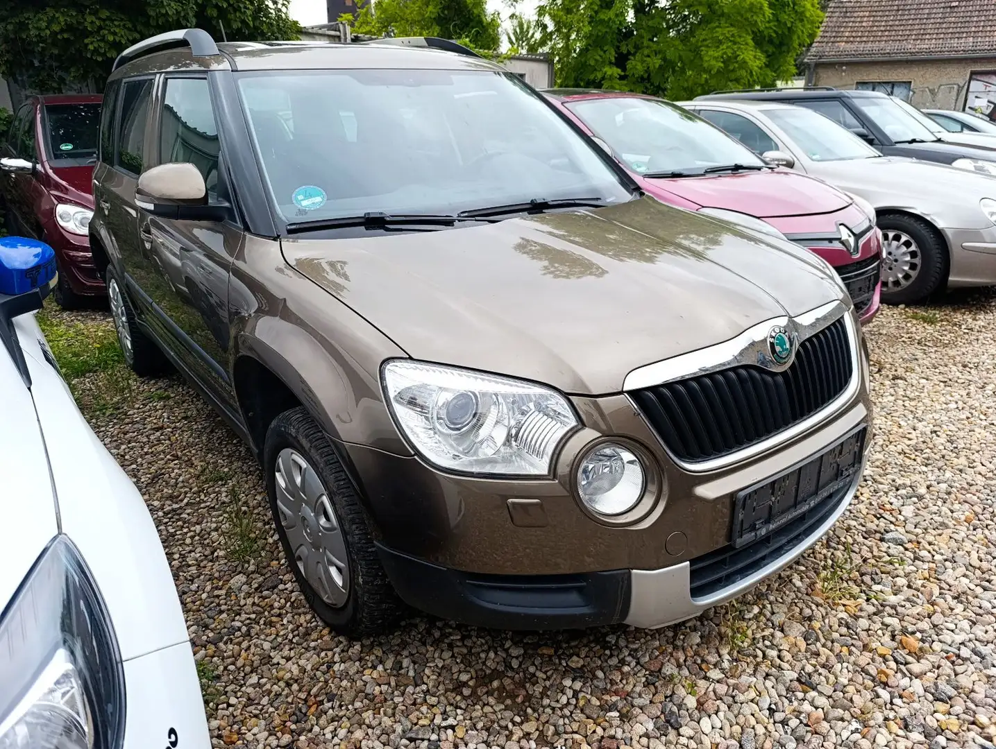 Skoda Yeti Ambition-KLIMA-PANO-TÜV 06/26 Braun - 1