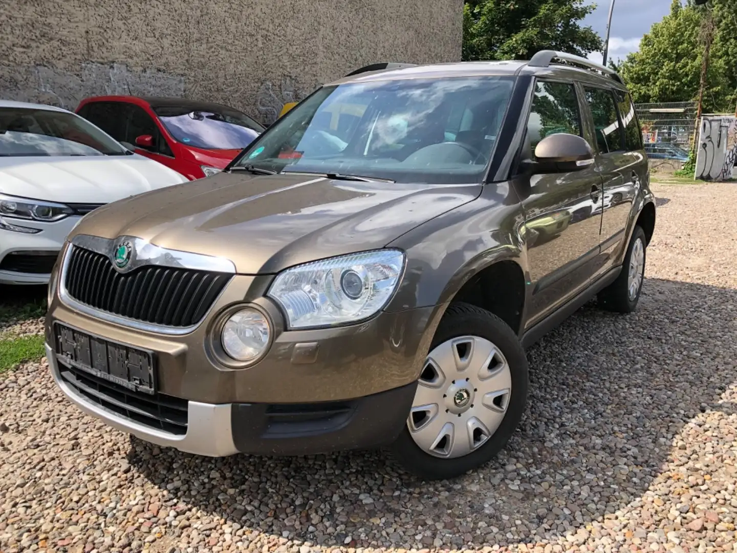 Skoda Yeti Ambition-KLIMA-PANO-TÜV 06/26 Braun - 1