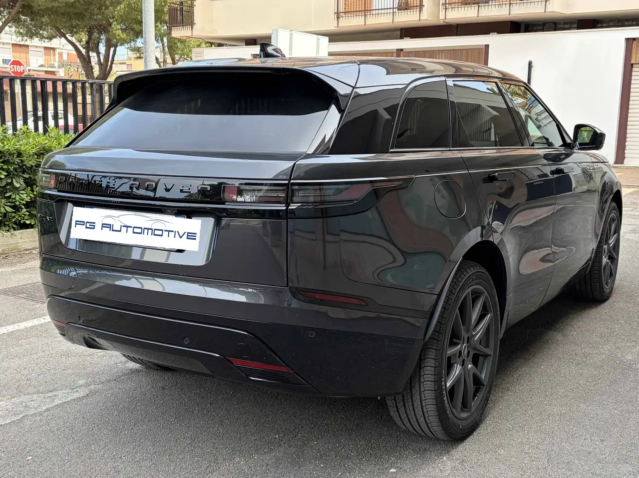 Land Rover Range Rover Velar 2026 — фото 7