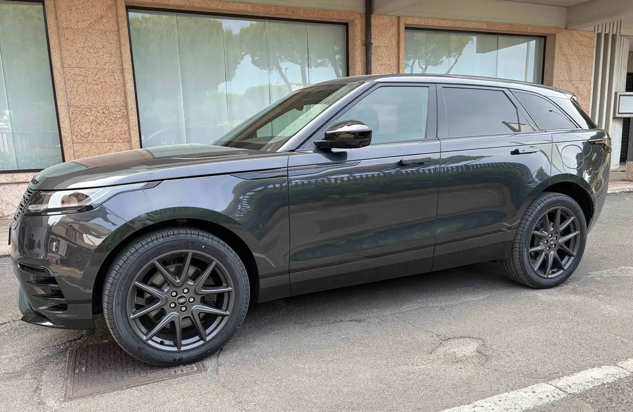 Land Rover Range Rover Velar 2026