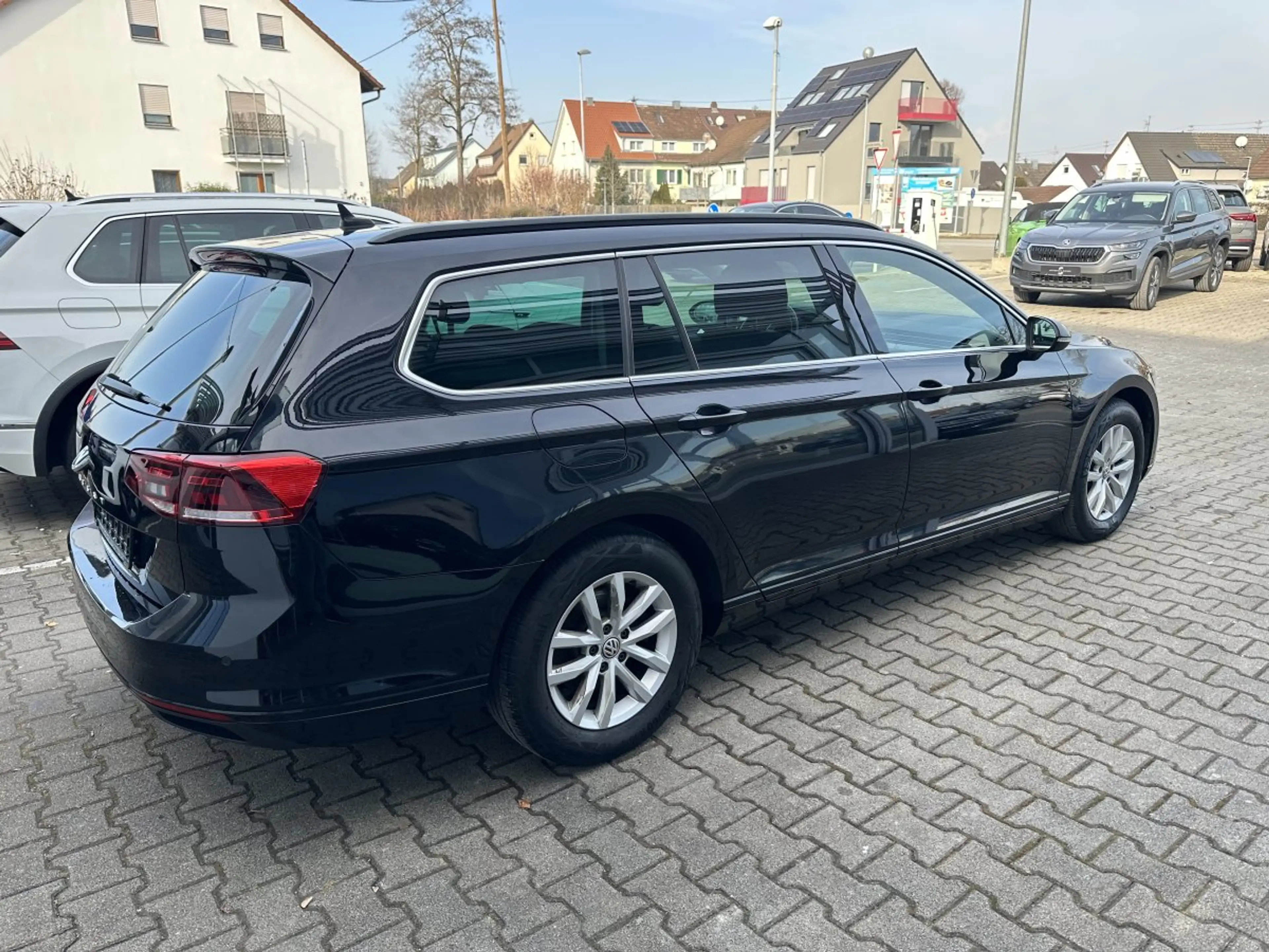 Volkswagen Passat Variant 2.0TDI COMFORT LED*NAVI*KAMERA — photo 5
