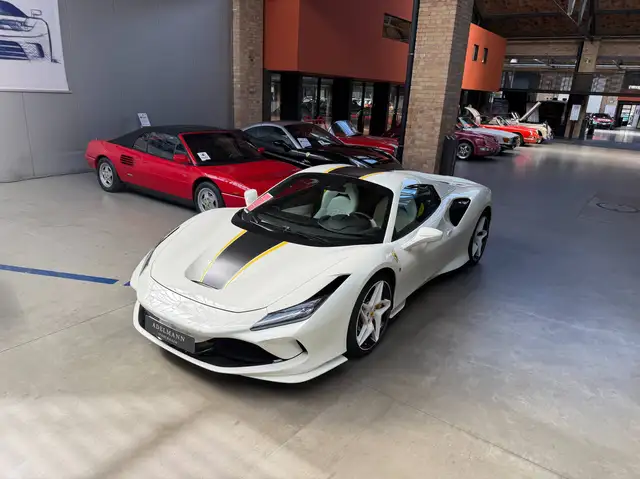 Ferrari F8 Tributo view 8