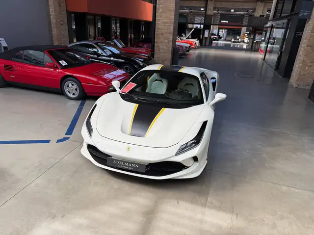 Ferrari F8 Tributo view 4