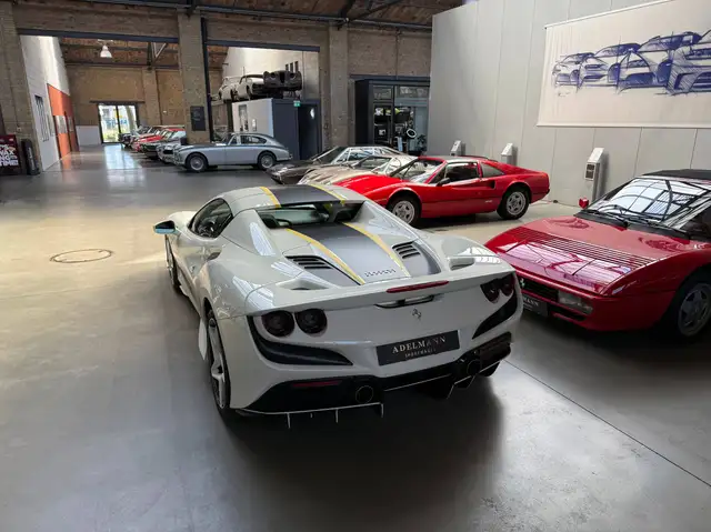 Ferrari F8 Tributo view 11