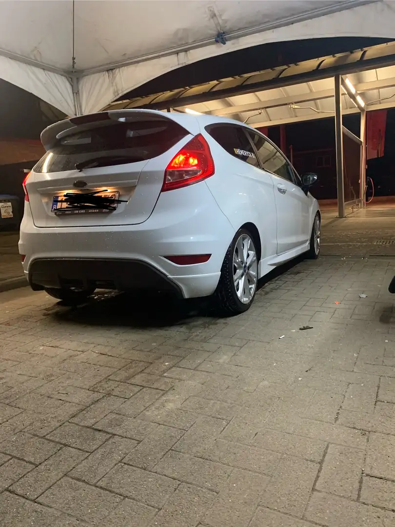 Ford Fiesta sport - 2