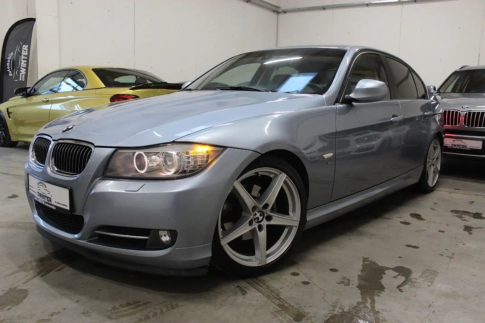 BMW 318 i Automatik*Steuerkette Neu*2.Hand*Navi Blau - 1