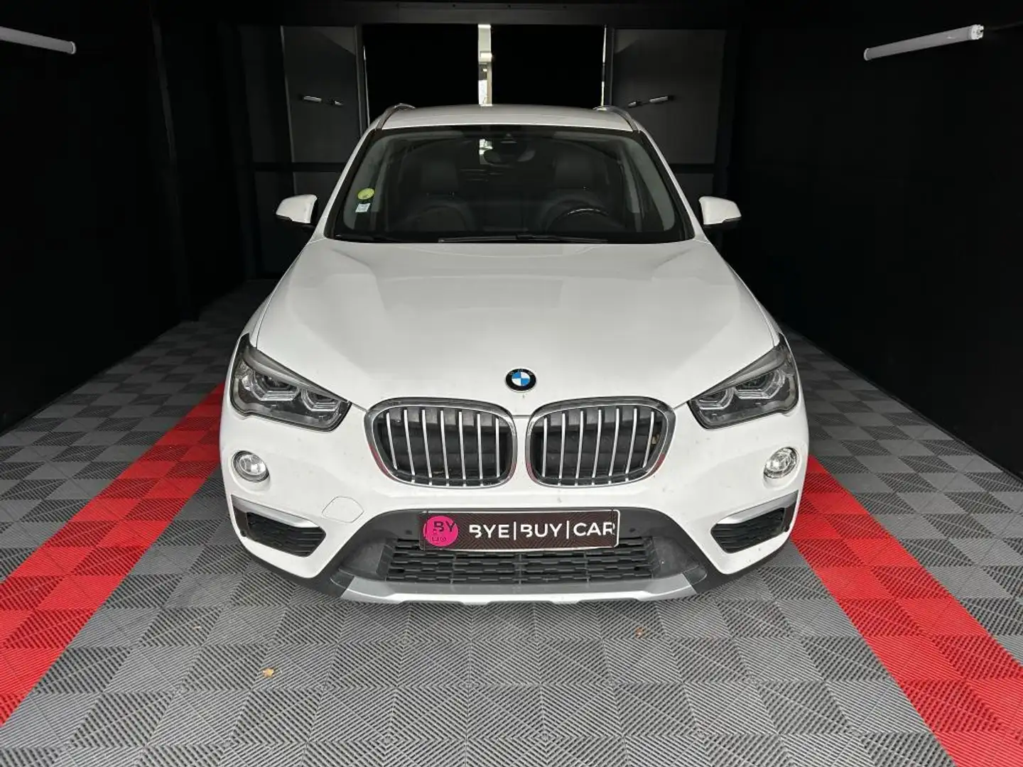 BMW X1 sDrive 16d  F48 xLine SUV Garantie 12 mois Blanc - 2