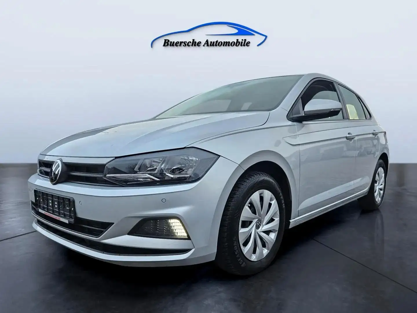 Volkswagen Polo VI Trendline nur 74 Tkm Argent - 1