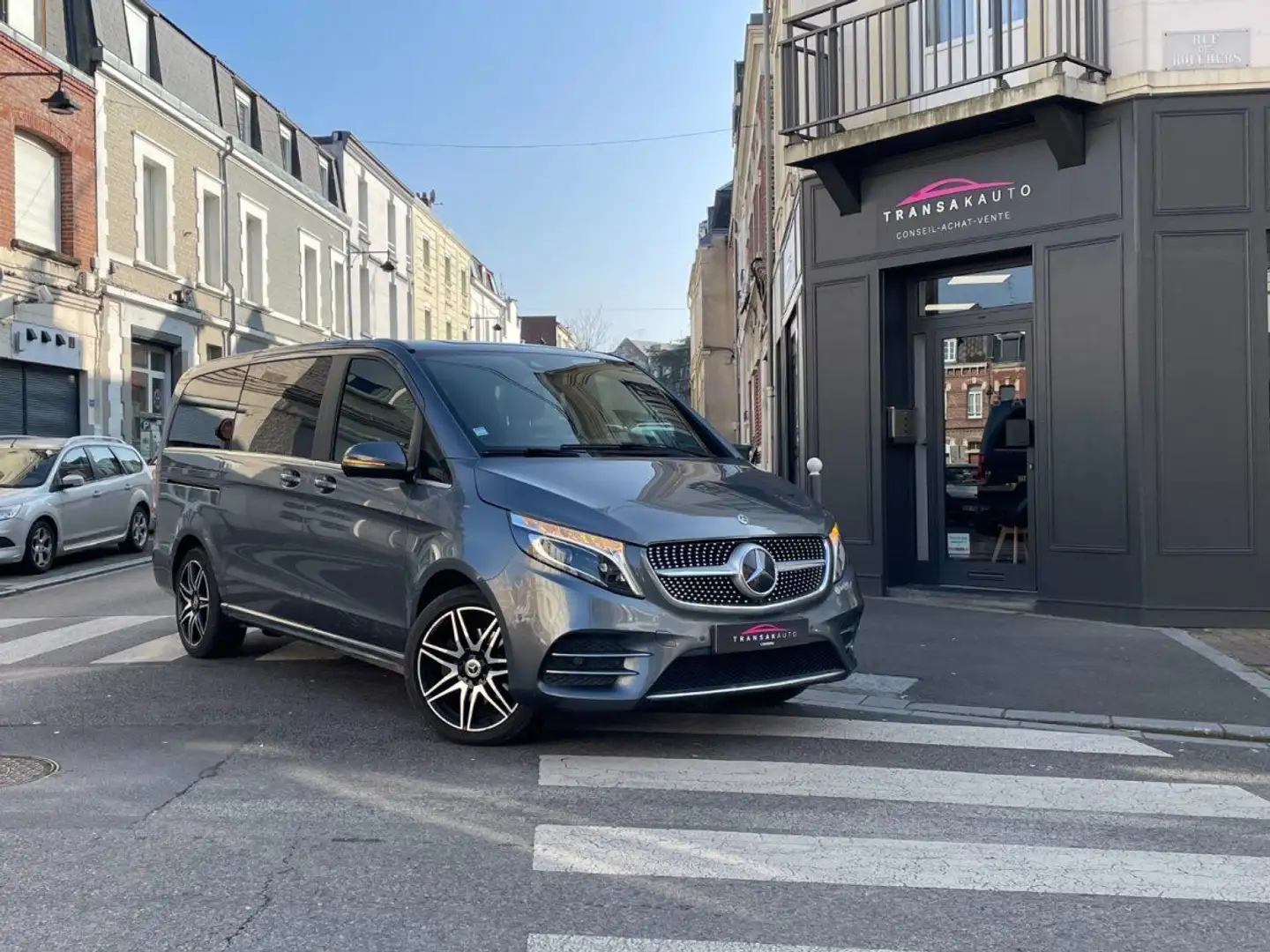 Mercedes-Benz V 300D AVANTGARDE 5 PLACES SUIVI MERCEDES / CG INCLU Gris - 1