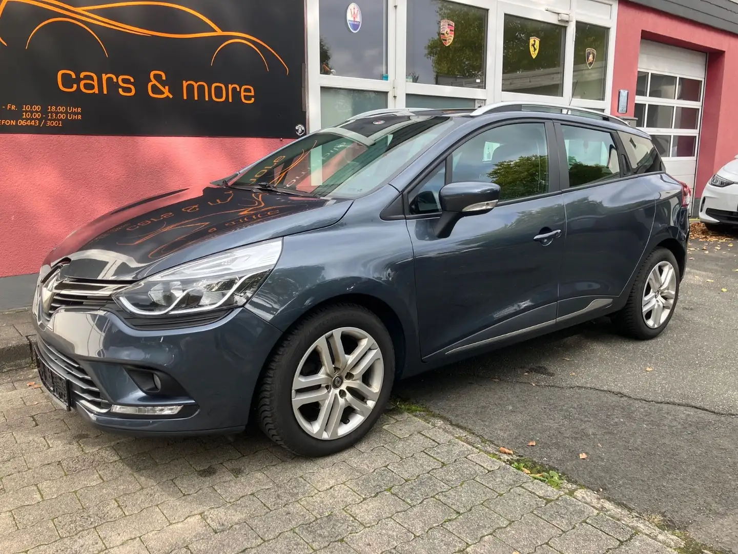 Renault Clio IV Grandtour BOSE Edition Grau - 1